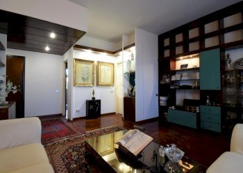 Three-room apartment Via Eugenio Curiel, Rozzano - photo 3