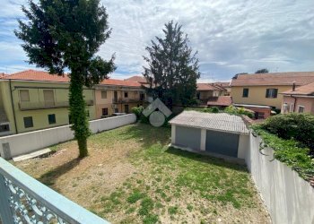 Portion of a house Via Milite Ignoto, Canegrate - photo 17