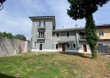 Portion of a house Via Milite Ignoto, Canegrate - photo 25
