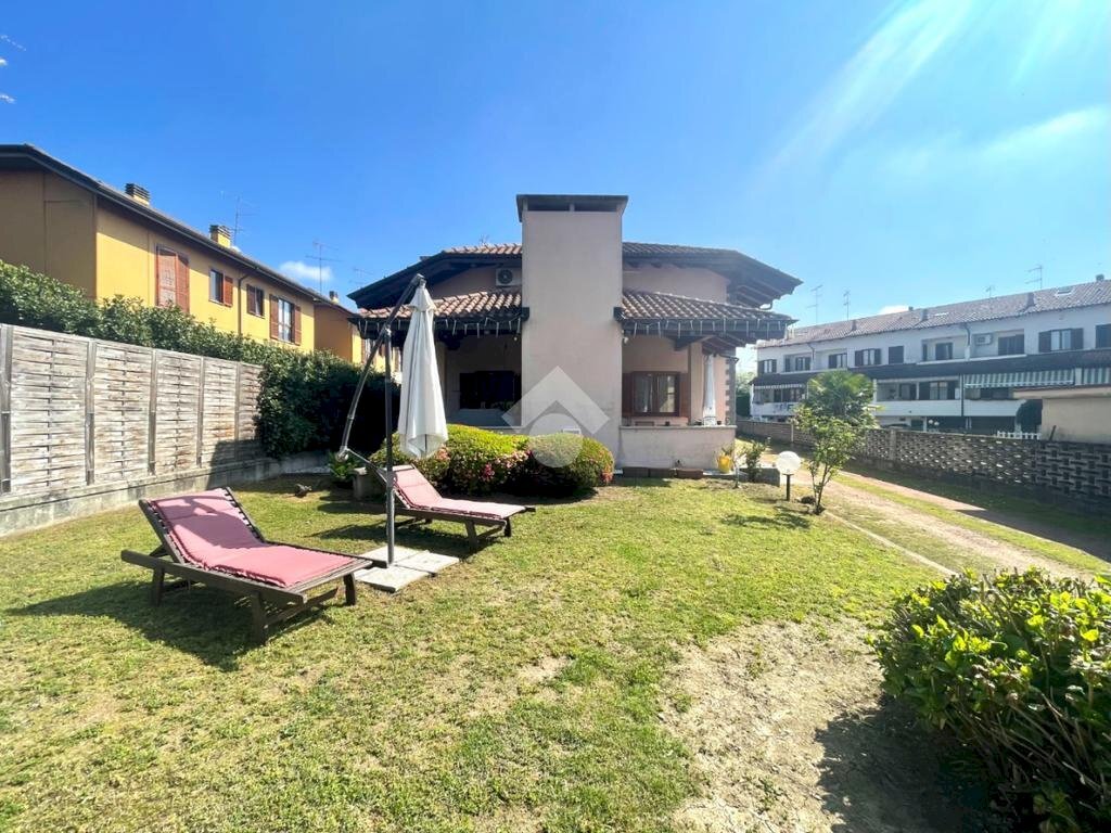 Villa Via della Ciocca, Borgomanero - photo 2