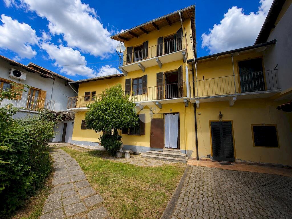 Apartment Via Al Monte, Viverone - photo 1