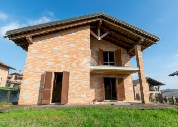 Villa Via Santa Maria, Castelletto Merli - foto 1
