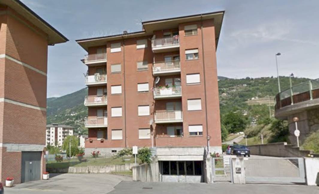 Three-room apartment Via Plans Des Rives 23, Aosta - photo 1