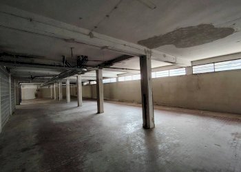 Warehouse Via Jacopo di Paolo, Bologna (neighborhood Bolognina) - photo 9