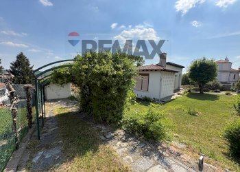Giardino - Villa Via Libertà
 
34, Arcisate - photo 5