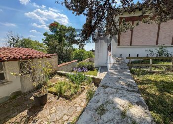 Giardino - Villa Via Libertà
 
34, Arcisate - photo 9