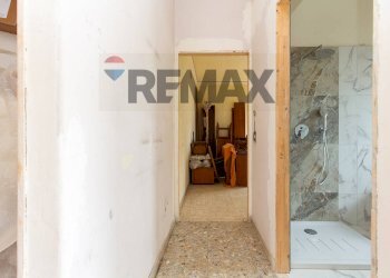 Hall / corridoio - Three-room apartment Via Piraino
 
10, Catania - photo 19