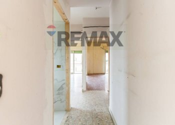 Hall / corridoio - Three-room apartment Via Piraino
 
10, Catania - photo 22