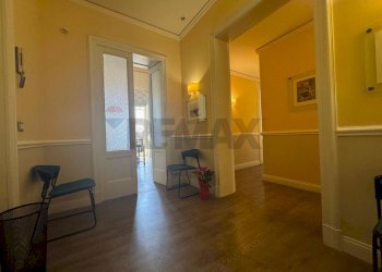 Camera / camera da letto - Office Via Francesco Riso
78, Catania - photo 6