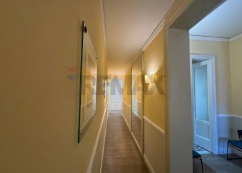 Hall / corridoio - Office Via Francesco Riso
78, Catania - photo 9