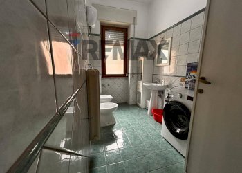 Bagno - Three-room apartment Via Valle Borbera
54, Roma - photo 13
