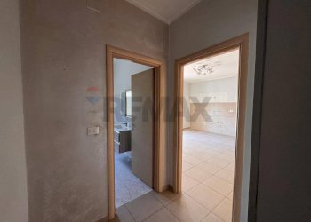 Hall / corridoio - Three-room apartment Benevento - photo 10