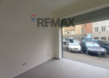 Parcheggio - Commercial Premises Napoli - photo 8