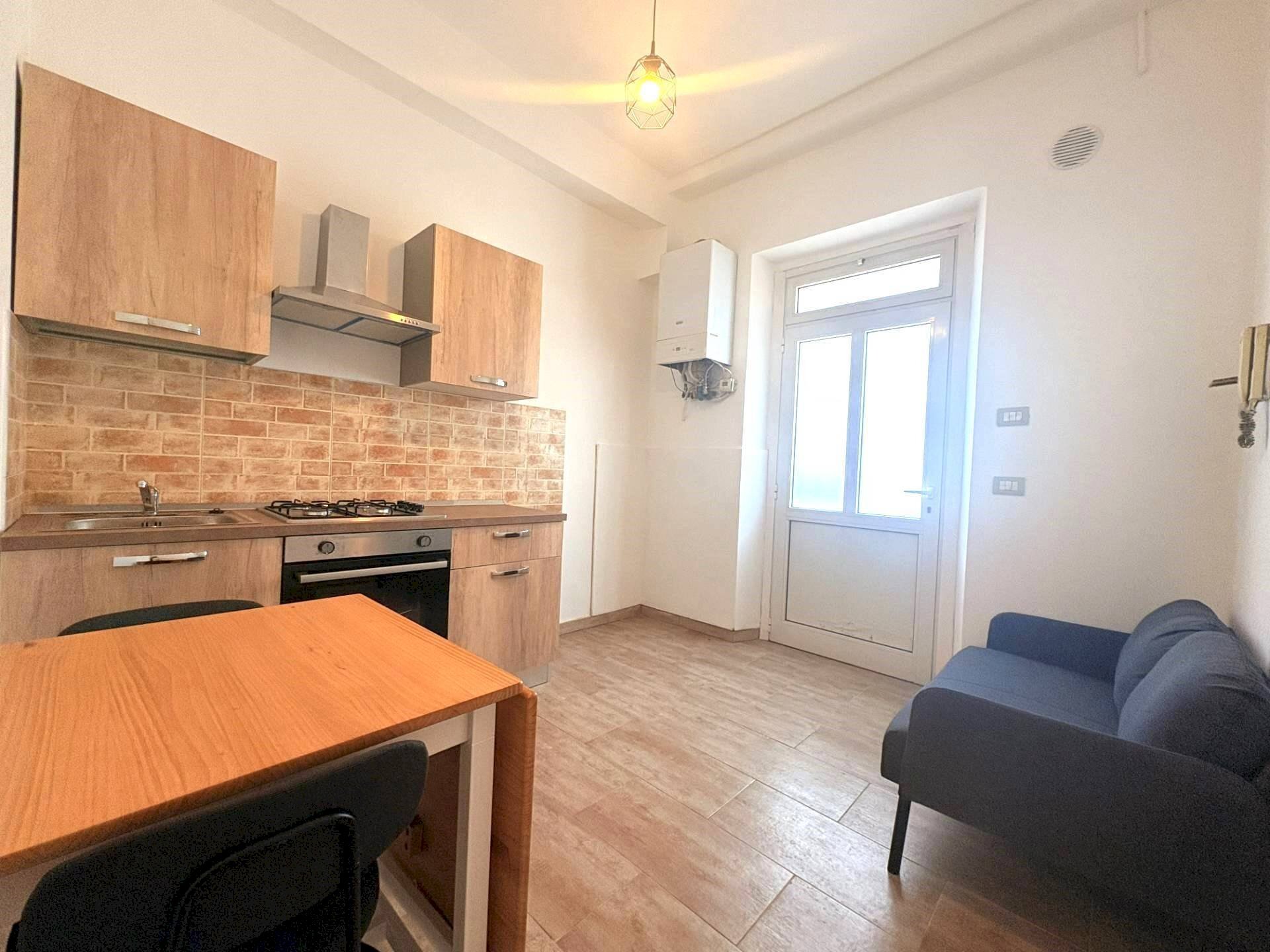 soggiorno - Two-room apartment Corso Unione Sovietica
 
163, Torino - photo 1