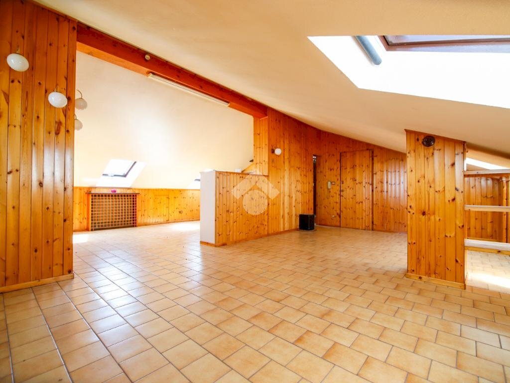 Attic Via martiri delle libertà, Rivarolo Canavese - photo 3