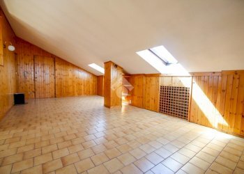 Attic Via martiri delle libertà, Rivarolo Canavese - photo 4