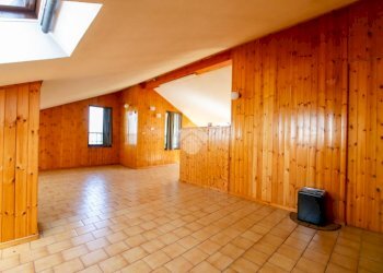 Attic Via martiri delle libertà, Rivarolo Canavese - photo 8