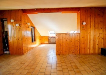 Attic Via martiri delle libertà, Rivarolo Canavese - photo 9