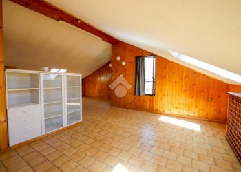 Attic Via martiri delle libertà, Rivarolo Canavese - photo 11
