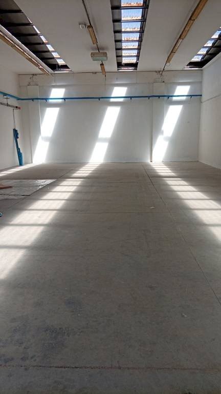 Interno non residenziale - Shed via Firenze, Novi di Modena - photo 3
