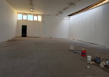 Interno non residenziale - Shed via Firenze, Novi di Modena - photo 2