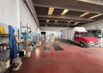 Interno non residenziale - Capannone corso Italia, Novi Ligure - foto 1