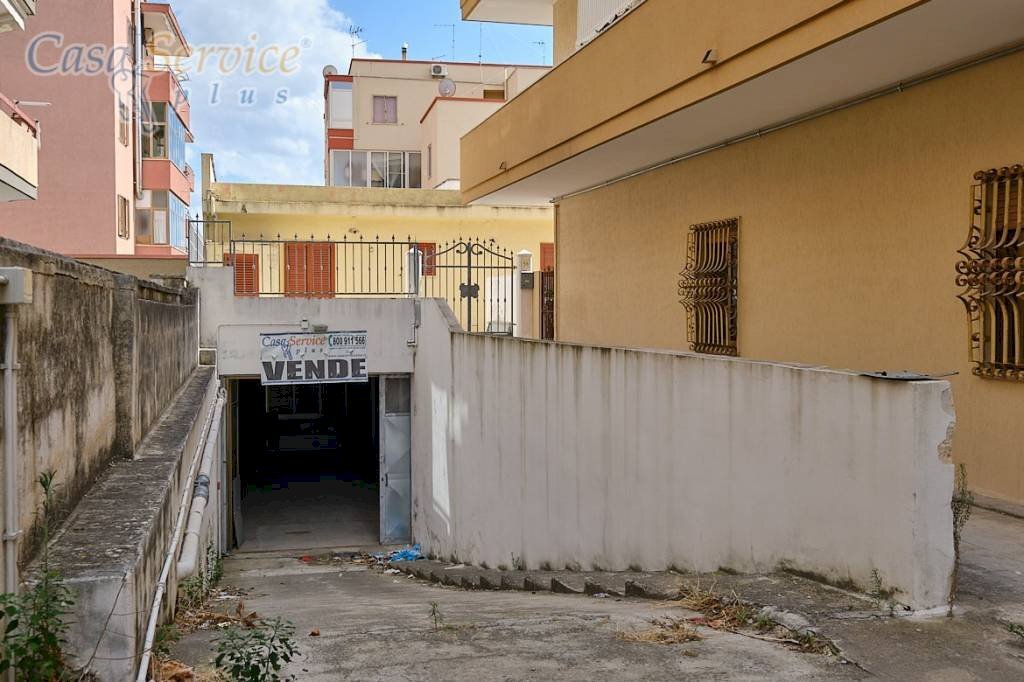 Box auto - Warehouse corso Italia, Gallipoli - photo 1
