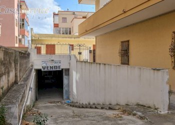 Box auto - Warehouse corso Italia, Gallipoli - photo 1
