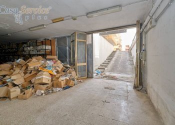 Box auto - Warehouse corso Italia, Gallipoli - photo 14