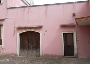 Facciata - Bilocale via Ciro Menotti, Matino - foto 1
