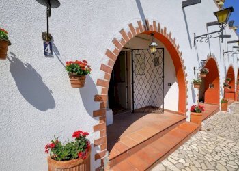 Villa strada Comunale di Collepasso, Neviano - foto 3