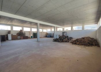 Magazzino - Shed viale Sandro Pertini, Supersano - photo 4