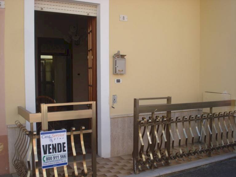 Facciata - Casa indipendente via Isonzo, Racale - foto 3
