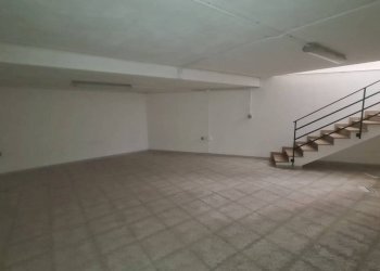 Stanza non arredata - Negozio via Sant'Eleuterio, Parabita - foto 11