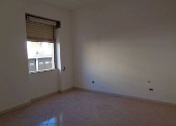 Stanza non arredata - Appartamento via Savona, Matino - foto 7