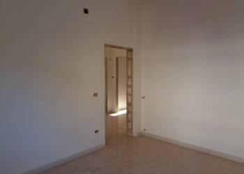 Stanza non arredata - Appartamento via Savona, Matino - foto 10