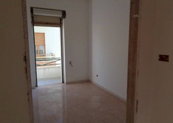 Stanza non arredata - Appartamento via Savona, Matino - foto 20