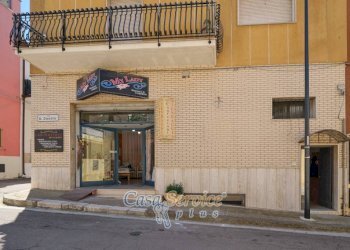 Facciata - Shop via Duca d'Aosta, Supersano - photo 1
