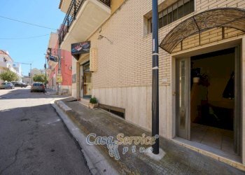 Zona - Shop via Duca d'Aosta, Supersano - photo 3