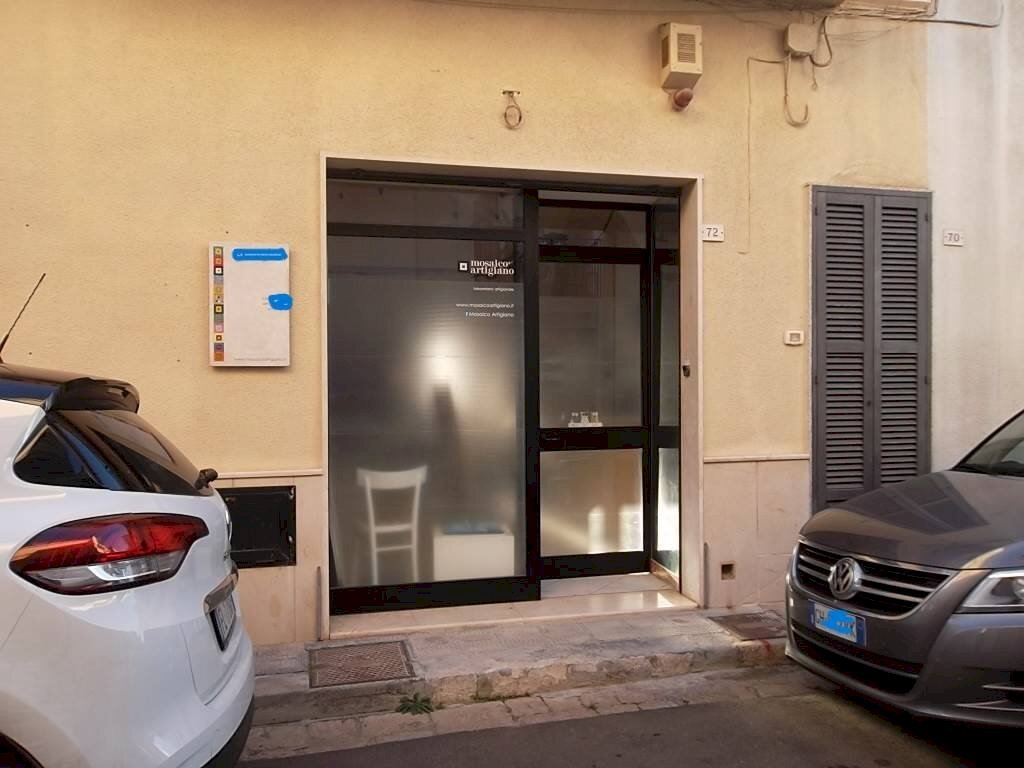 Facciata - Casa indipendente via Gaetano Vinci, Parabita - foto 2