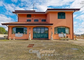 Facciata - Villa via Re d'Italia, Cutrofiano - photo 37