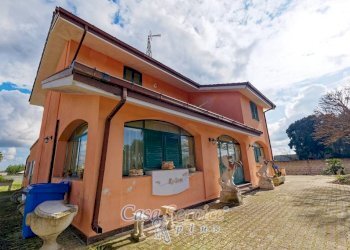 Facciata - Villa via Re d'Italia, Cutrofiano - photo 47