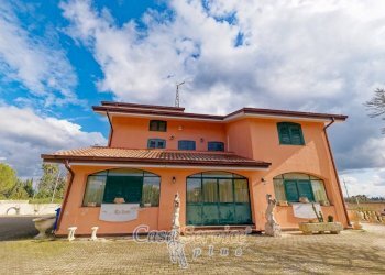 Facciata - Villa via Re d'Italia, Cutrofiano - photo 49