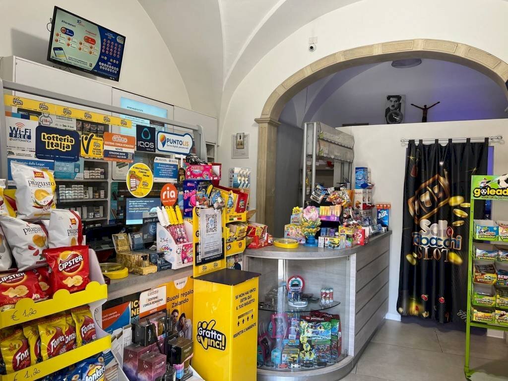 Locale - Bar - Tabacchi - Ricevitoria via Santa Maria della Finita, Ruffano - foto 1