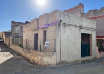 Zona - Casa indipendente via Cesare Giusti, Tuglie - foto 2