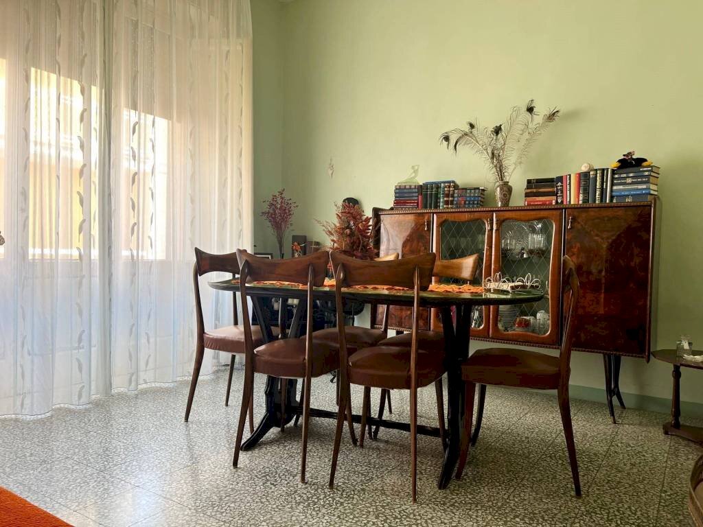 Stanza arredata - Three-room apartment via Taranto, Parabita - photo 2