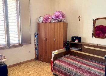 Camera da letto - Three-room apartment via Taranto, Parabita - photo 13