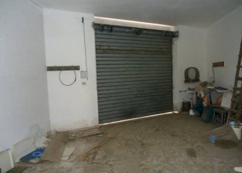 Box auto - Independent house via Gallipoli, Racale - photo 11