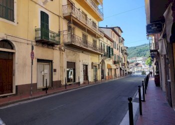 Zona - Shop via Patrioti Martiri, Dolceacqua - photo 4