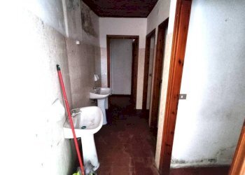 Bagno - Shop via Patrioti Martiri, Dolceacqua - photo 19